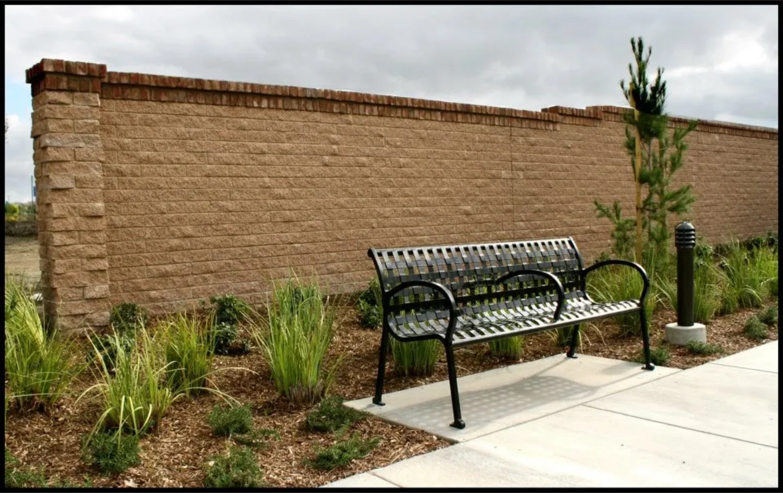 Bench-wall